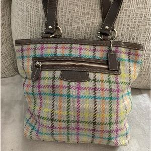 ❤️👜❤️ Awesome Pick! Coach Signature plaid shoulder tote purse
